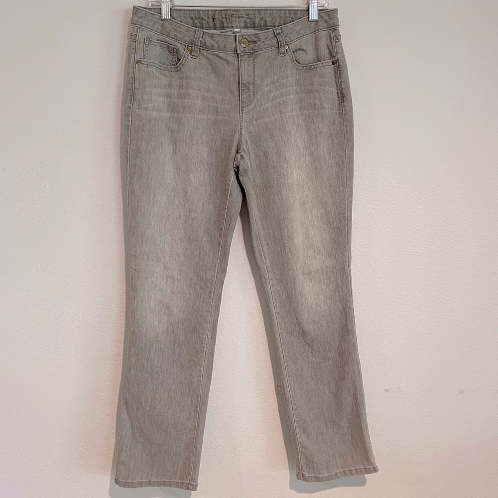 Jennifer Lopez Straight Leg Gray Wash Jeans